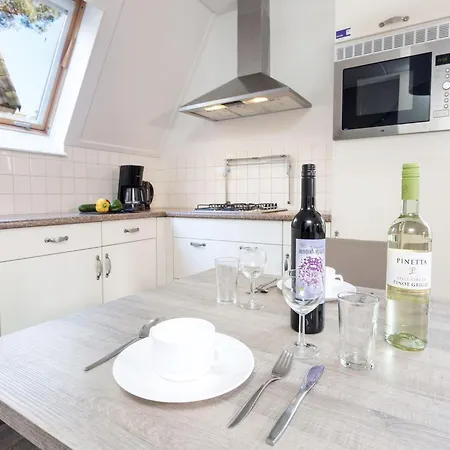Holiday home Restyled House With Hot Tub, Of Breda At 10km
